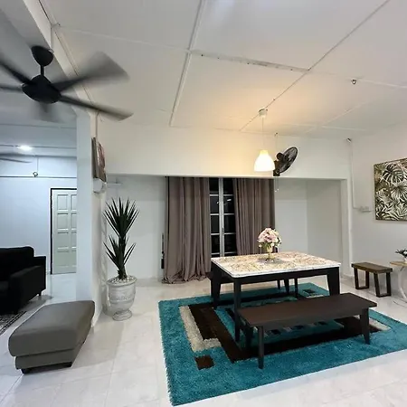 Golf Avenue Homestay Kota Bharu Pengkalan Cepa Exterior photo