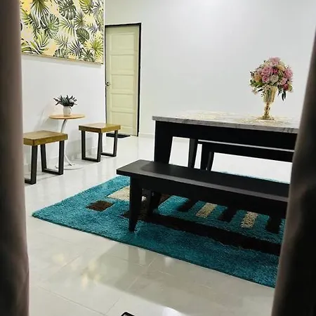 Golf Avenue Homestay Kota Bharu Pengkalan Cepa Exterior photo